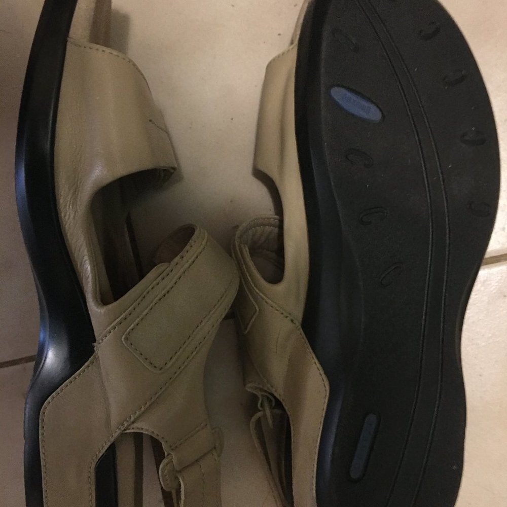 Aravon Orthotic bed Sandals